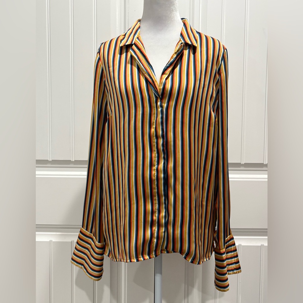 Forever 21 Multicolor Vertical Stripe Button-Down Shirt Size M